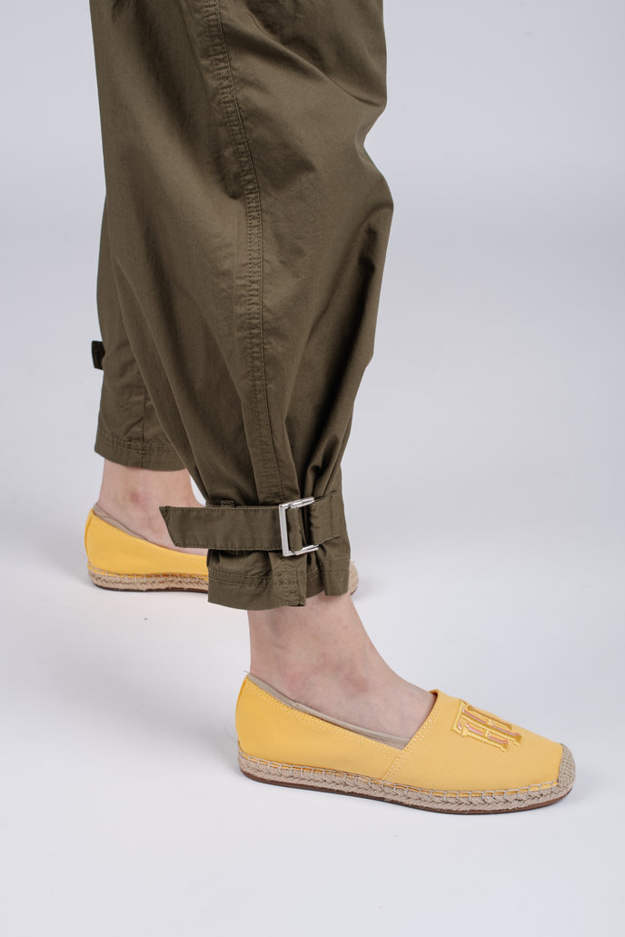 TJW HIGH RISE BELTED PANT olivové