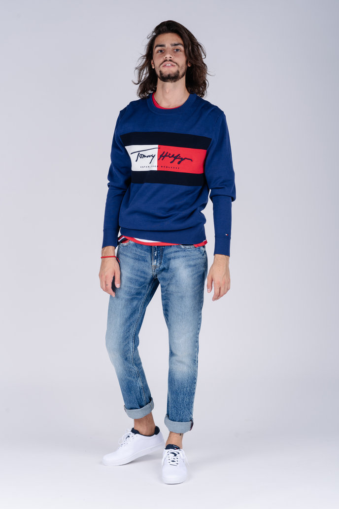 AUTOGRAPH FLAG SWEATER tmavo modrý