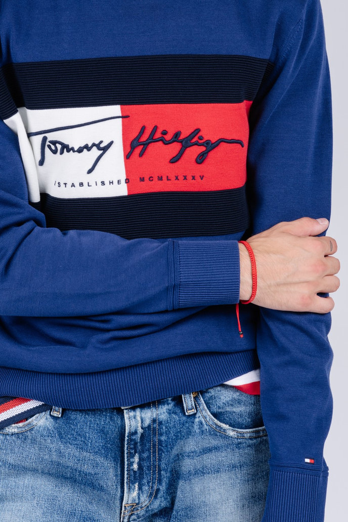 AUTOGRAPH FLAG SWEATER tmavo modrý