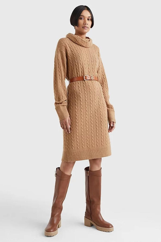 SOFTWOOL CABLE ROLL-NK DRESS hnedé